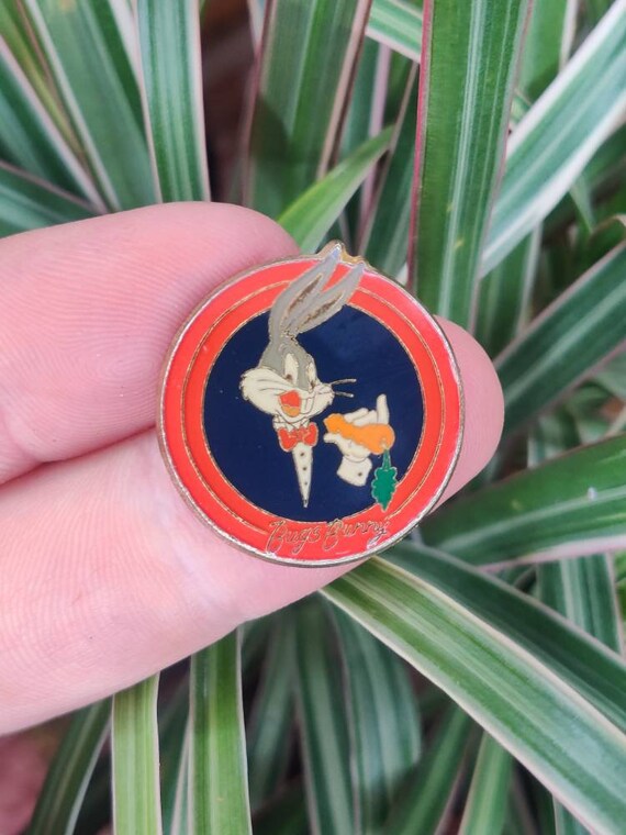 Bugs Bunny vintage enamel pin badge. Looney Tunes - image 4