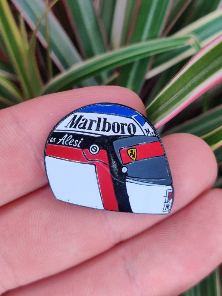 【Ｊ.ALESI】ジャン.アレジ　ピンバッチ ピンバッジ・アレジの写真レースF1パイロット車レーサー JEAN