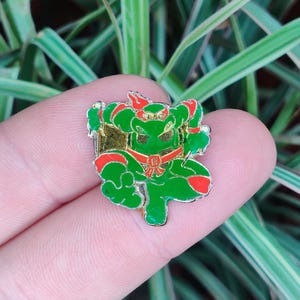 Raphael teenage mutant ninja turtle vintage enamel lapel pin badge, tmnt