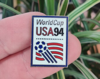 USA Soccer football 1994 world cup vintage enamel pin badge. Collectable date stamped 1991.