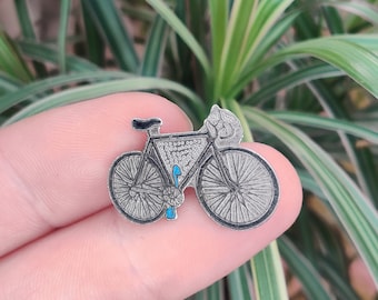 Bicycle Cycling, vintage enamel lapel pin badge.