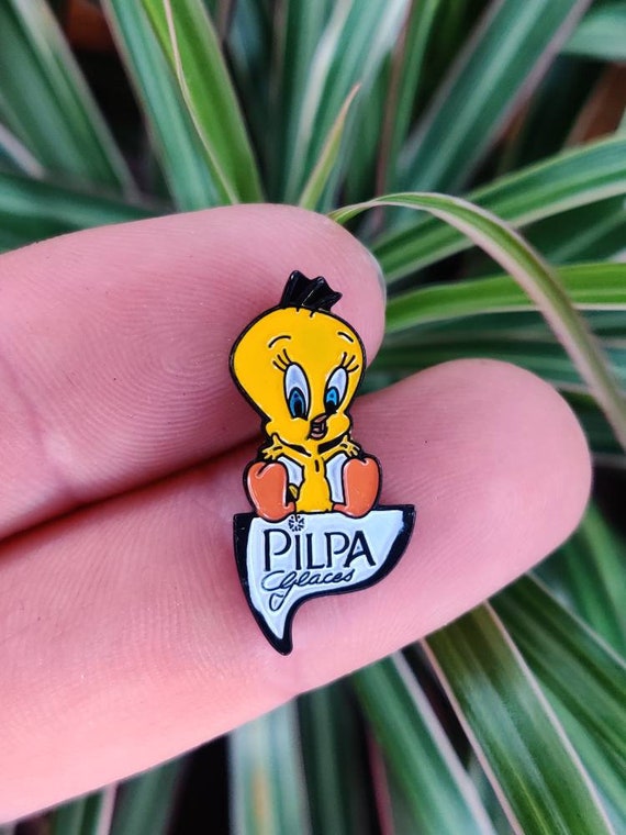 Tweety vintage enamel pin badge. Looney Tunes - image 3