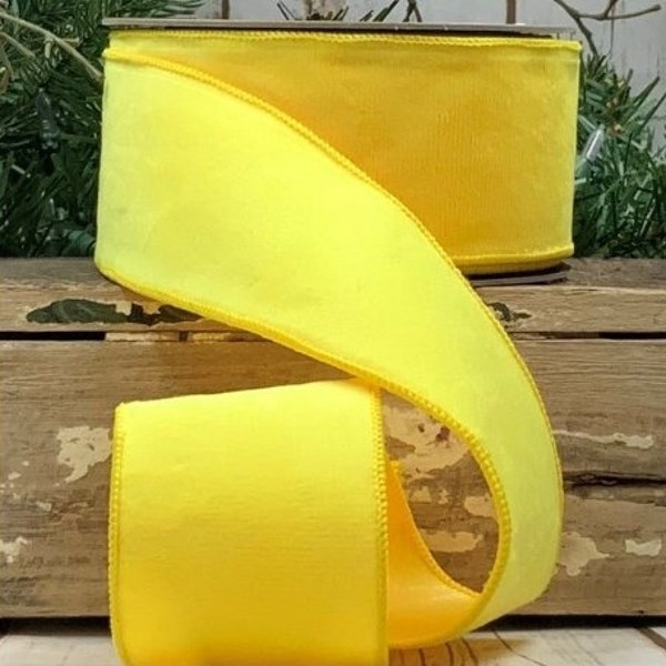 Ruban de velours jaune par DStevens