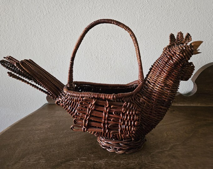 Vintage Farmhouse Style Wicker Chicken Basket - Etsy