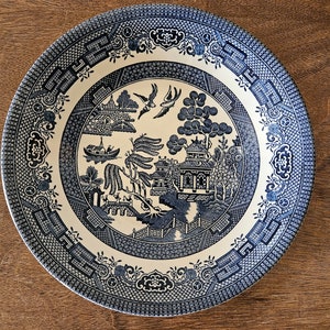 Churchill England Blue Willow Pattern 7.75&quot; Blue and White China Bowl