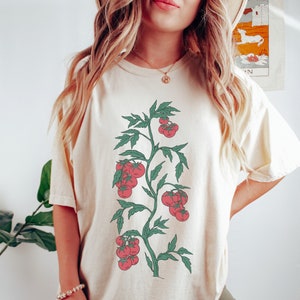 Tomato Shirt, Tomato Girl Aesthetic, Tomato Clothing, Tomato Gift for Gardener, Tomato Lover, Vintage Fruit & Vegetable Cottage Core Shirt