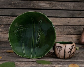 Ceramic plant mug & Ceramic plant plate || Greenery pottery, Nature ceramic mug, Mugs handmade, Set of stoneware dishes, Green pottery