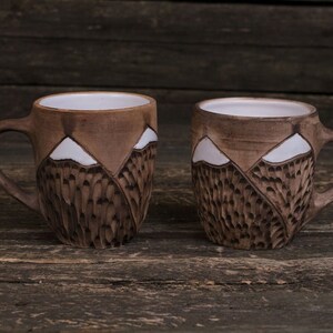 Juego de tazas de montaña de cerámica hechas a mano // Cerámica orgánica, Taza de montaña, Tazas de cerámica de la naturaleza, Tazas de cerámica hechas a mano, Tazas de gres grandes Brown