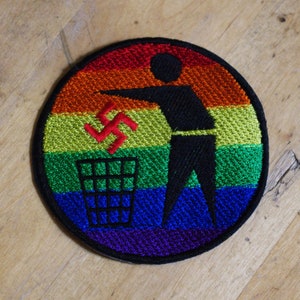 Écusson brodé personnalisé arc-en-ciel LGBTQ+ Antifa antifasciste