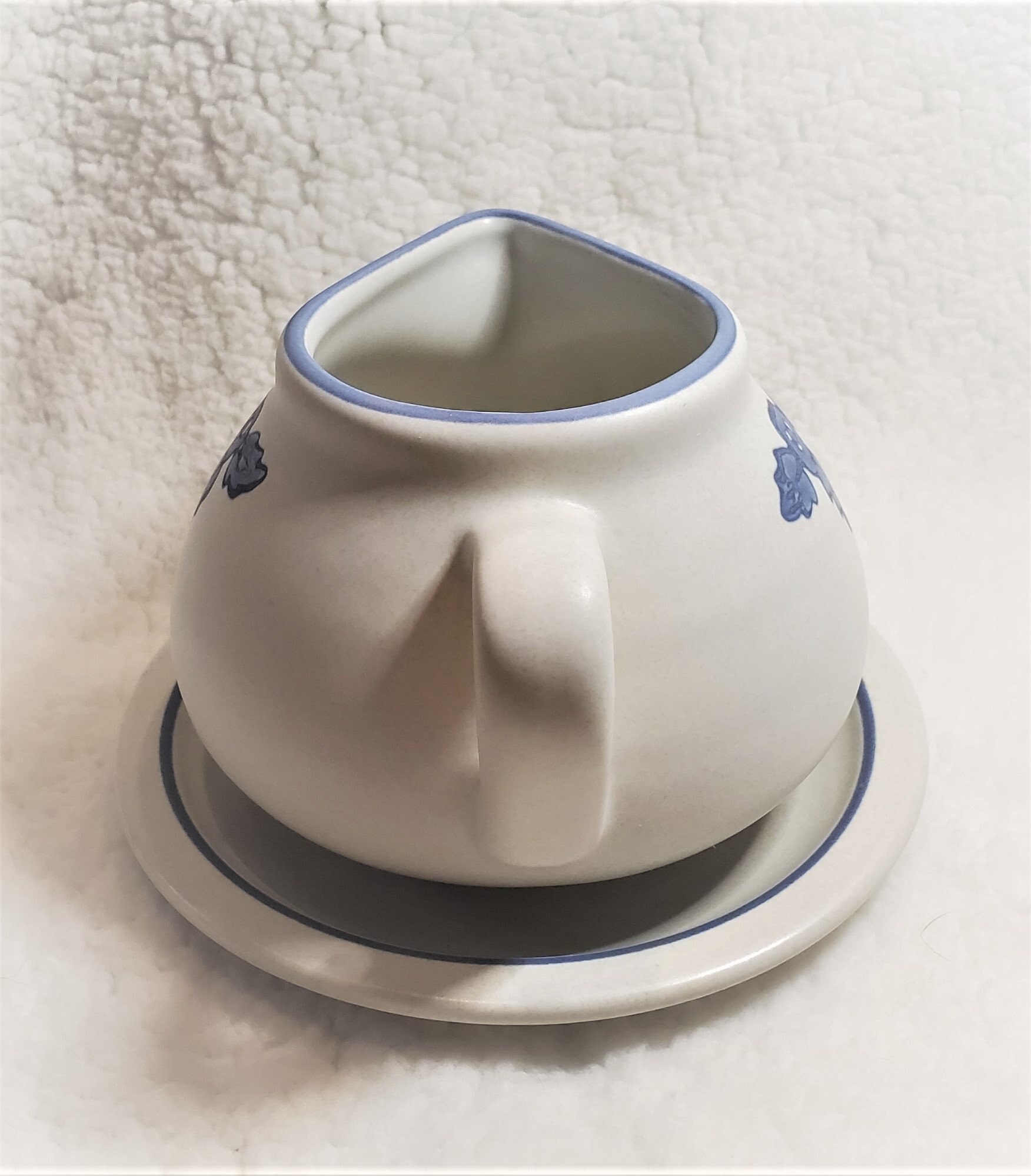 Pflatzgraff Yorktowne Gravy Boat Pitcher With an Underplate Etsy