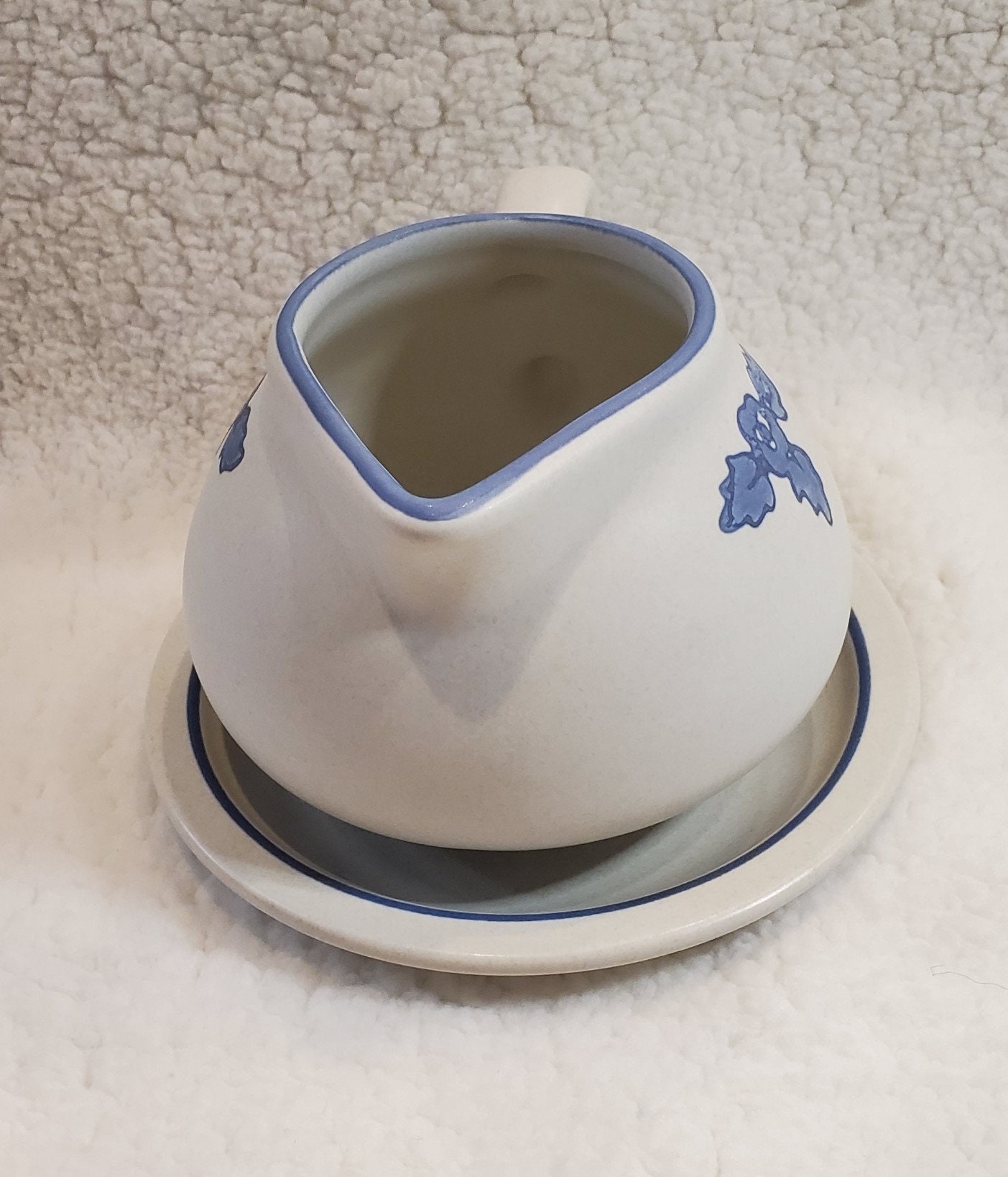 Pflatzgraff Yorktowne Gravy Boat Pitcher With an Underplate Etsy