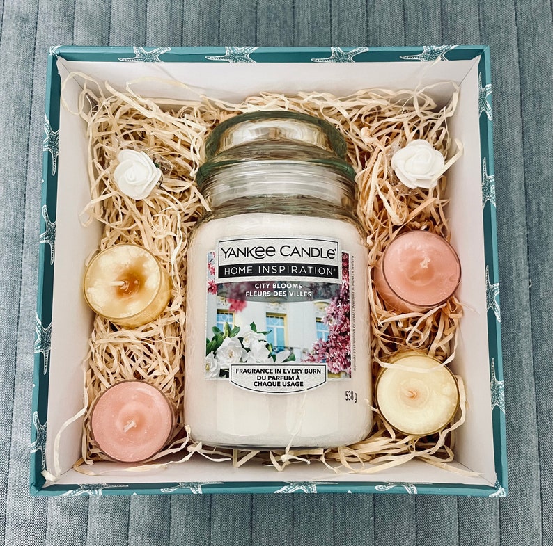 Large Yankee Candle Jar and Lovely Presentation Box Great Gift for
