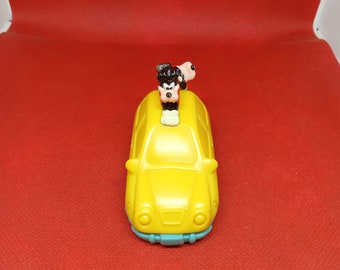 Goofy And Max's Runaway Yellow Car