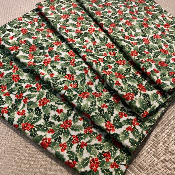 Cloth Napkins Holly Berry Red and Green Christmas | 100% Premium Cotton | 10 or 17 inch square **FREE SHIPPING TO U.S.**