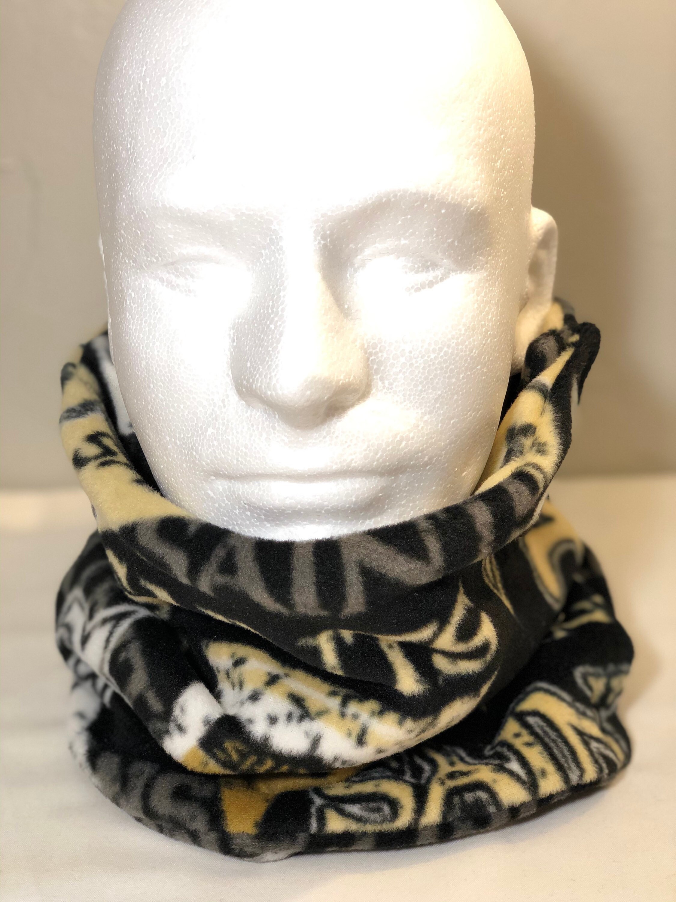 New Orleans Saints Double Layer Fleece Winter Neck Gaiter / Scarf / Ear Warmer with Snaps-Size Children to Adult *FREE Shipping to US*