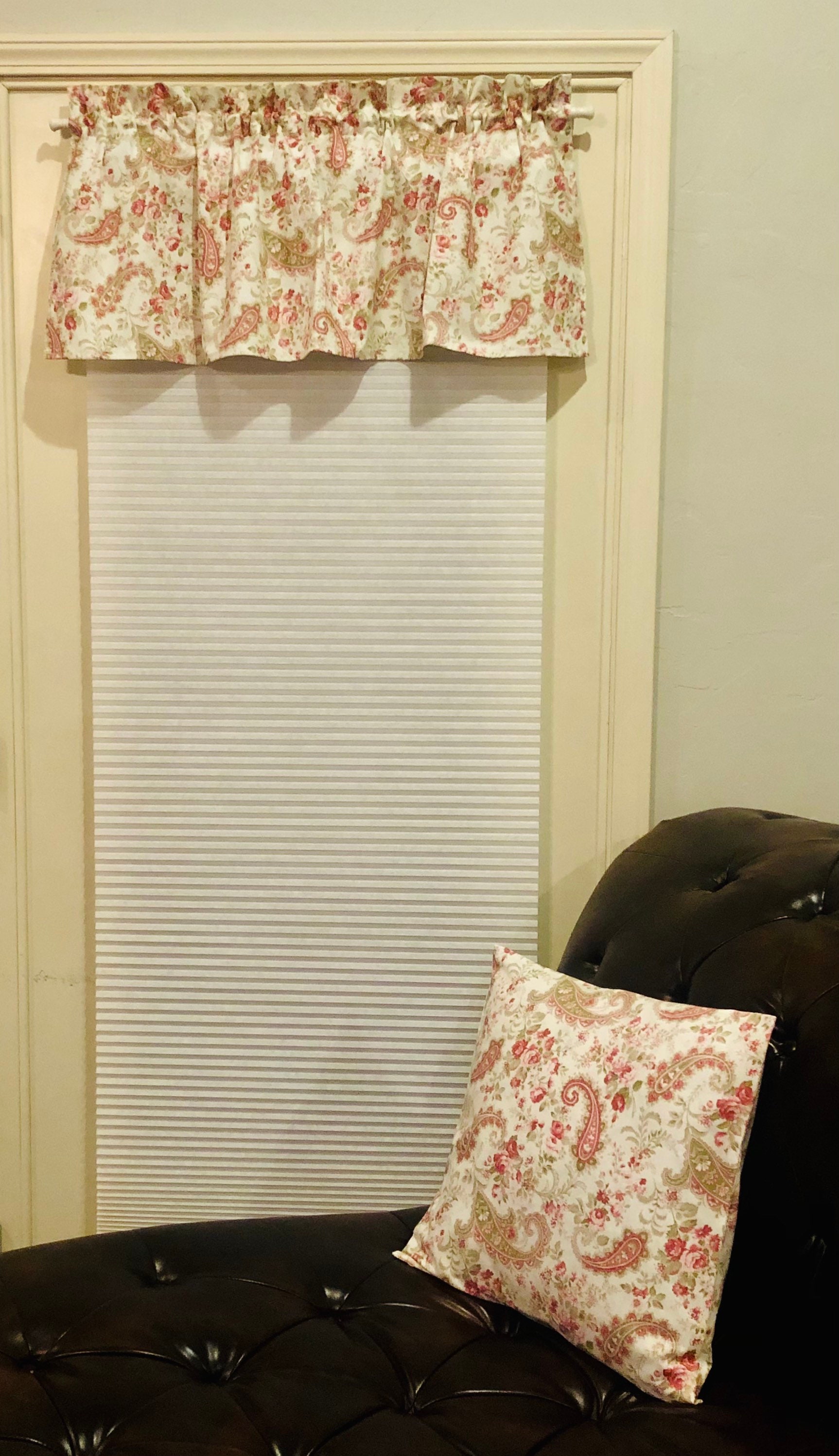 Window Valance Pink Floral Paisley Valance for Bedroom Valance for Living Room Valance for Kitchen Valance for Bathroom Valance Curtain - Thumbnail 3