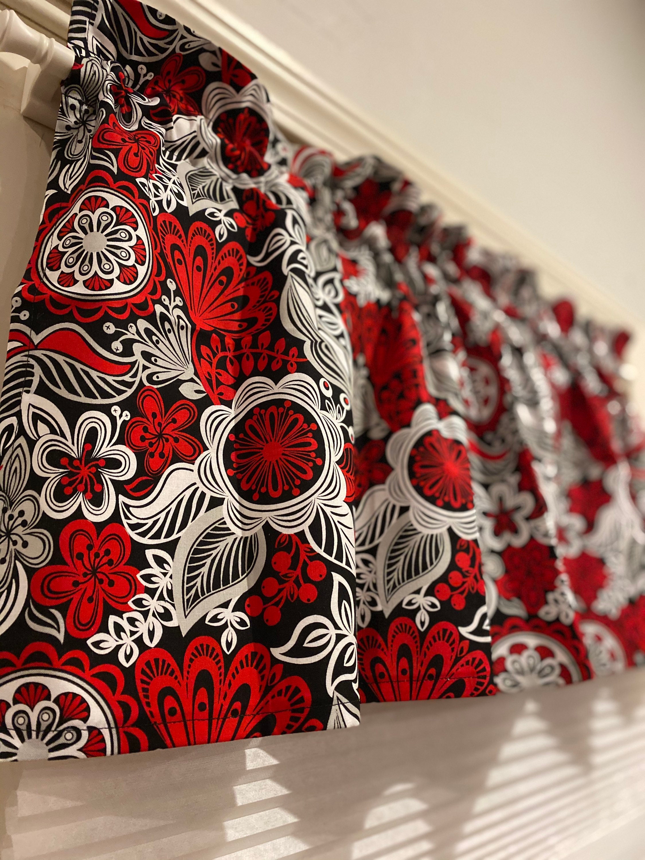 Window Valance - Red / White / Black Floral - 16 x 42 in | 100 % Light Wt Cotton |  **FREE SHIPPING to U.S.**