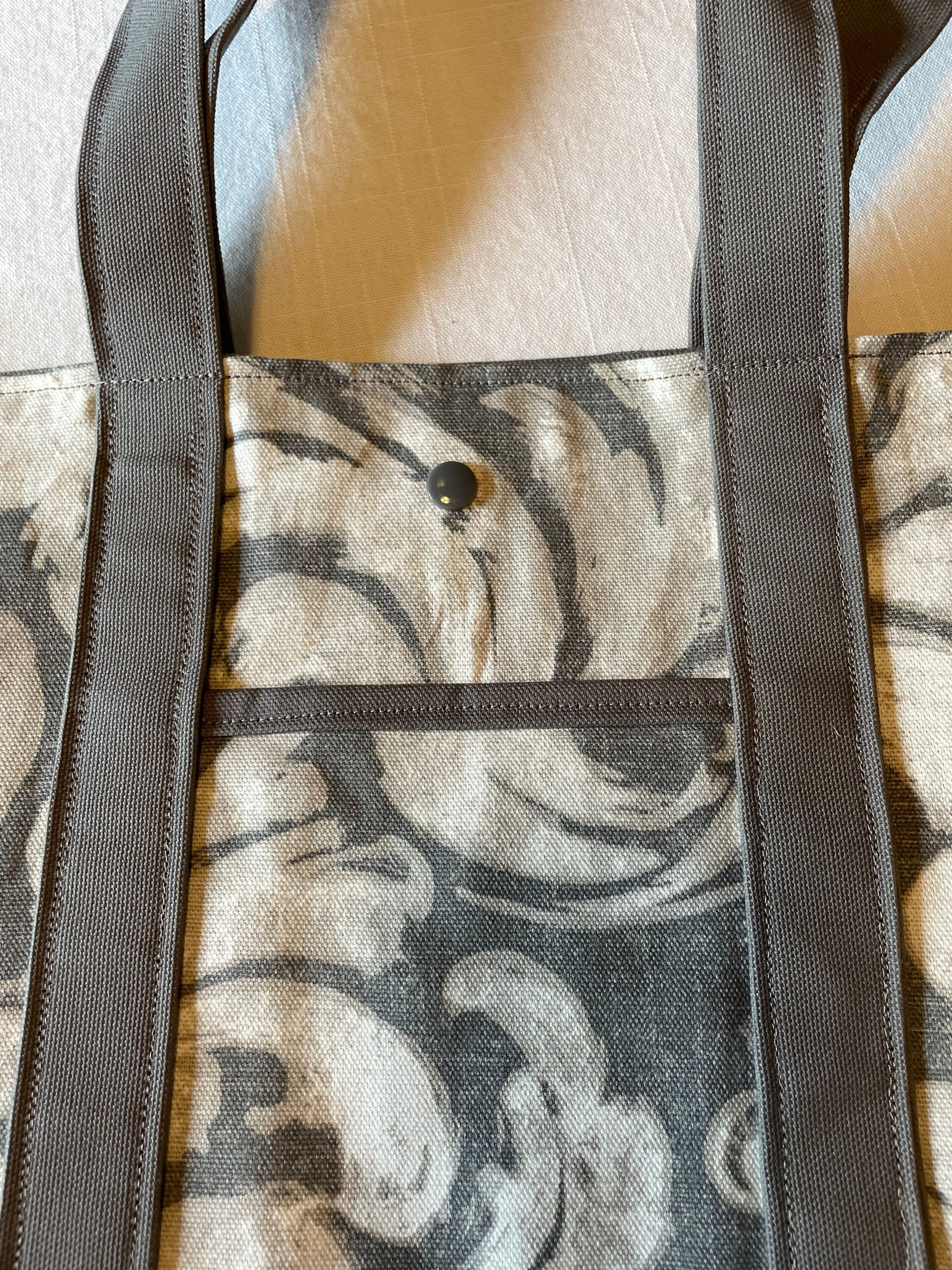 Lined Canvas Tote Bag / Purse / Handbag with Pockets / Gray Feather Swirl  Print 12 x 12 x 5.5 inches *FREE SHIPPING TO U.S.* - Thumbnail 3