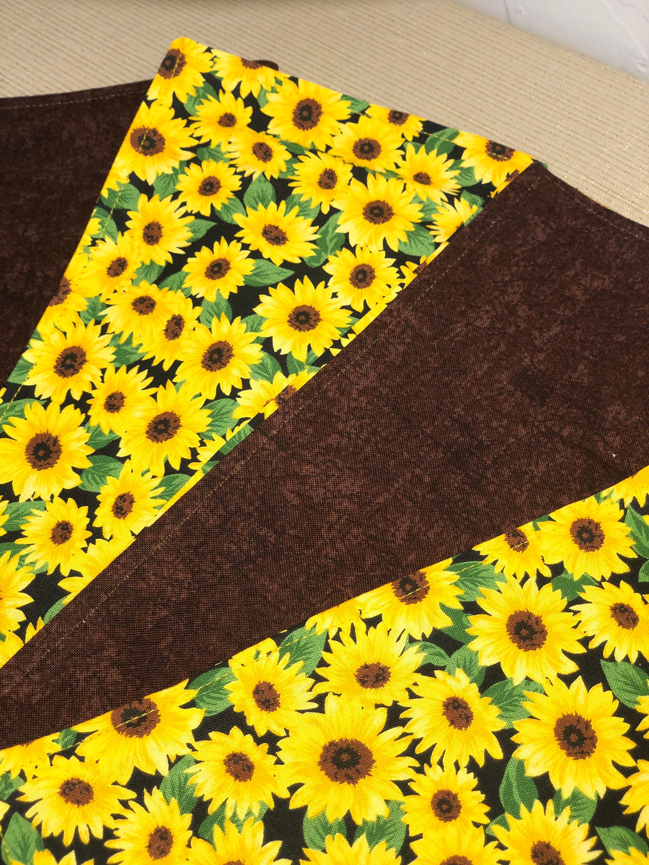 Cloth Napkins - Reversible Yellow Sunflowers / Brown  | 100% Cotton | 10 or 17 inch square | 2-ply **FREE SHIPPING TO U.S.** - Thumbnail 2