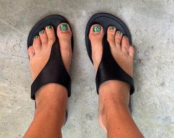 Leren string zwarte sandaal | damesschoenen | Handgemaakte schoenen | zomerslippers voor dames | Stijlvolle leren damessandaal