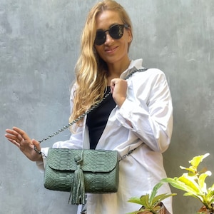 Cartera de piel de pitón auténtica con borlas / cartera de mujer / bolsos de piel exótica / cartera de noche verde oscuro / bolso bandolera de diseñador hecho a mano