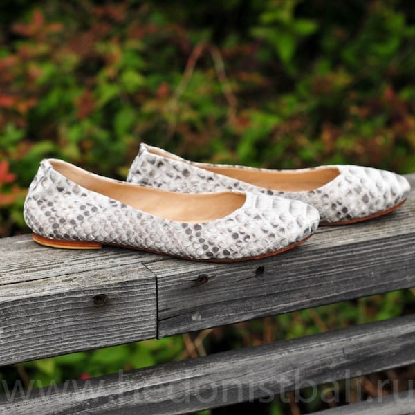 Python skin balet shoes | Woman flat shoes | exotic leather shoes | snake print flat mules | Genuine python gray flat shoes | elegant  shoes