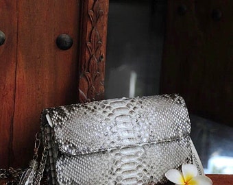 Echte Pythonhaut edel graue flache Clutch mit Schulter Kette | eleganter Abendfrauen Geldbeutel | Designer Ledertaschen | kleine Schlangen Tasche