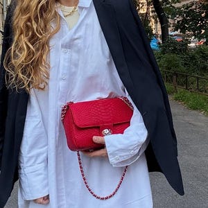 Genuine python Skin Red Classy Women Bag | Chain Crossbody | Red Leather Women Bag | Classy Elegant Summer Bag Handmade | Exotic Lethaer