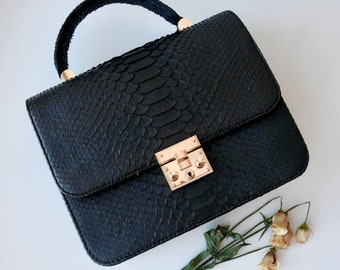 Borsa da donna di classe in vera pelle di pitone / borsa in pelle di design / borsa a tracolla da donna / borsa elegante con tracolla a catena e stampa serpente / borsa con stampa serpente