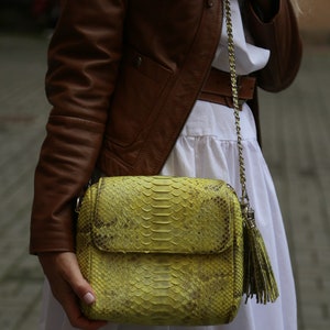 Genuine python skin crossbody chain yellow snake print tassel bag, summer bag elegant leather, snakeprint bag, convertable bag, yellow bag