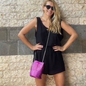 Echte fuchsia-kettingtas van pythonleer / designer damesportemonnee / zachte zomertas / exotische leren tassen gratis verzending / cadeau voor haar afbeelding 10