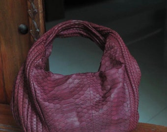 Bolso Hobo mediano suave y elegante para mujer, deportivo, cosido, de piel auténtica de pitón, color vino Dewi, bolso grande y elegante de piel de serpiente, de diseñador.