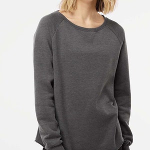 Ultra Soft Women&#39;s Sweatshirt, Fall Sweatshirts for Women, Women&#39;s Pullover Sweatshirt, Raglan Sleeve Sweatshirt, Scoop Hem, Soft Colors