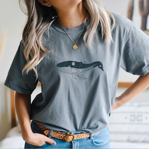 Comfort Colors Celestial Whale Shirt, Celestial Whale T-Shirt, Celestial Women&#39;s Top, Celestial Ocean T-shirt, Comfy Oversized T-shirt