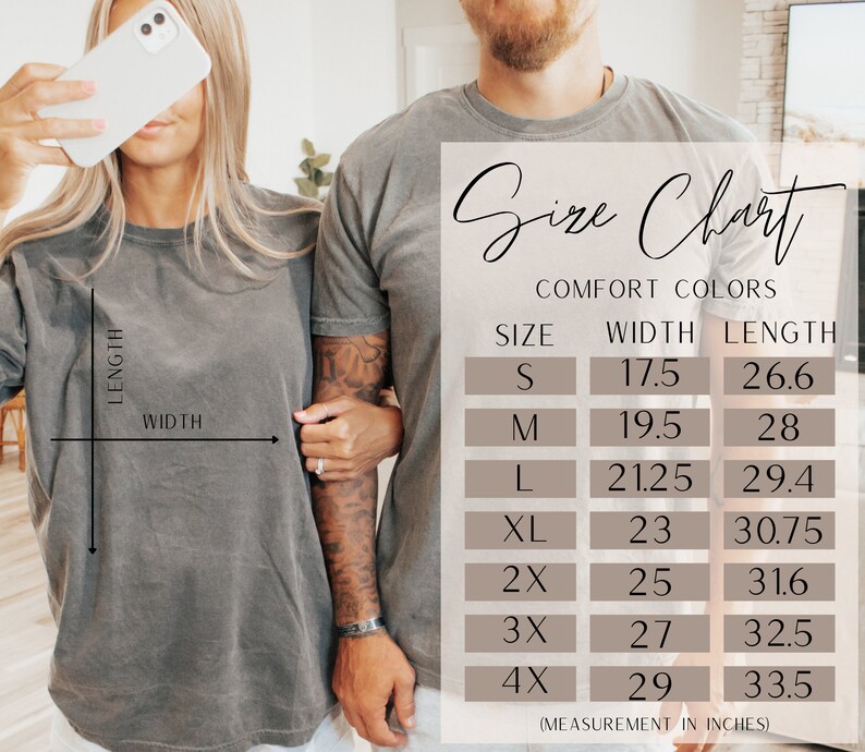 Pode incluir: Tabela de tamanhos para t-shirts de cores confort&aacute;veis, mostrando as medidas de largura e comprimento em polegadas para os tamanhos S a 4X.