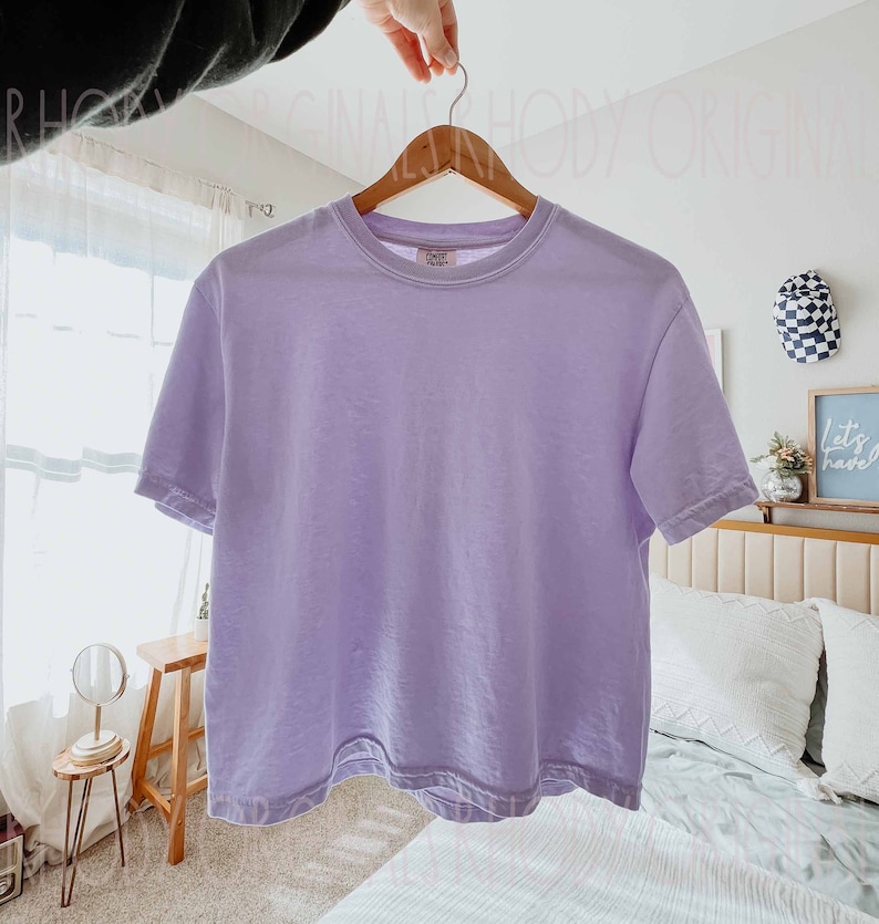 Comfort Colors Cropped T-Shirt, Garment-Dyed Soft Cotton Boxy Crop Tee 3023 Orchid