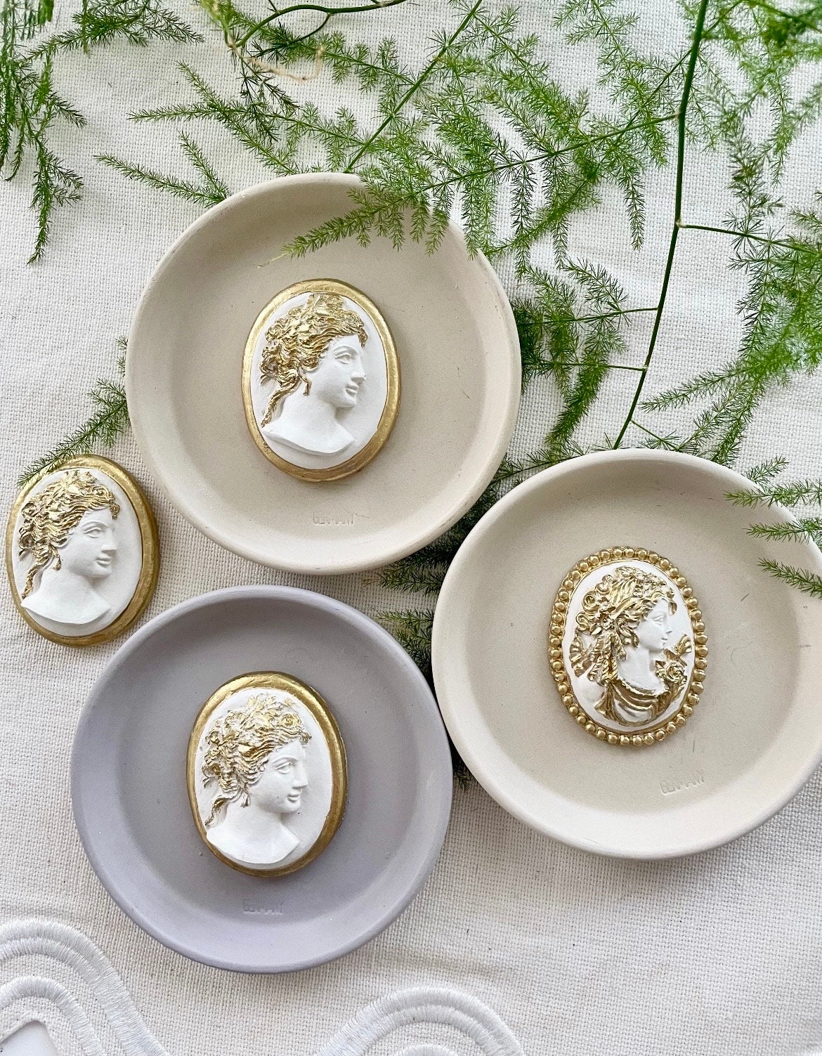 Intaglio Wall Art - Trendy, Intaglio, Intaglio Plate, Medallion Wall Art, Gold Leaf Intaglio,  Wall Art, 3.5 inches in diameter