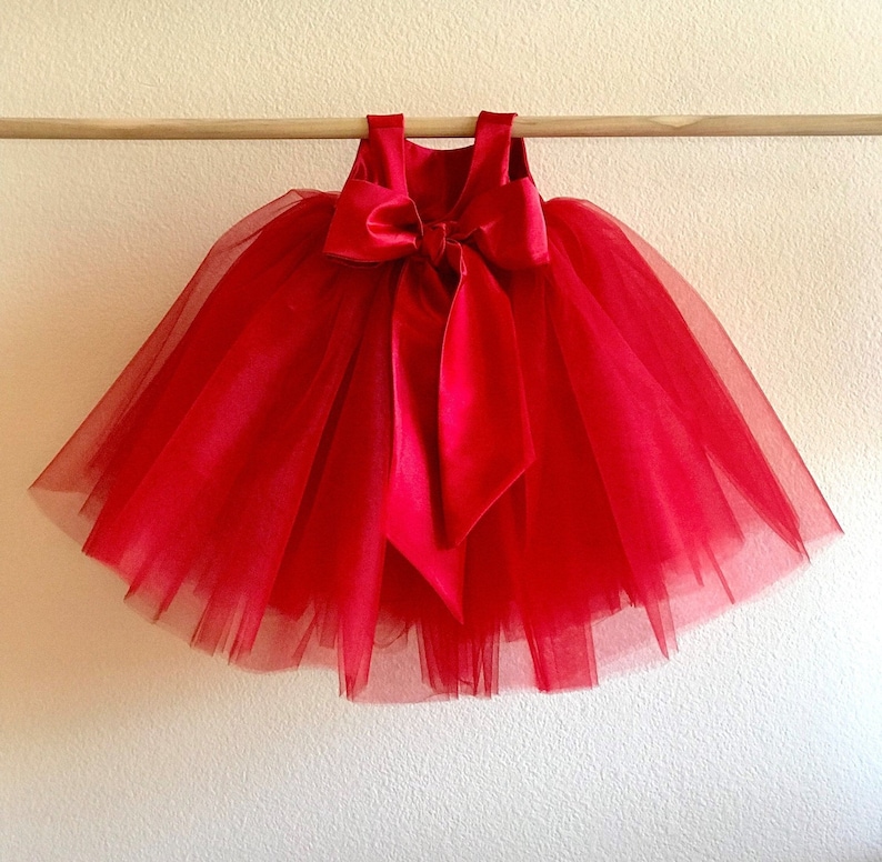Red Tulle Flower Girl Dress | Flower Girl Dresses, Red Tulle Tutu Wedding Dress for Baby Toddler Flower Girl | 2T 3T 4T 5 6 7 8 10 12 Red Tulle Flower Girl Dress | Flower Girl Dresses, Red Tulle Tutu Wedding Dress for Baby Toddler Flower Girl | 2T 3T 4T 5 6 7 8 10 12