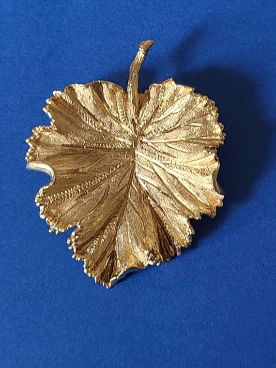 Vintage Golden Leaf Brooch - Signed BSK