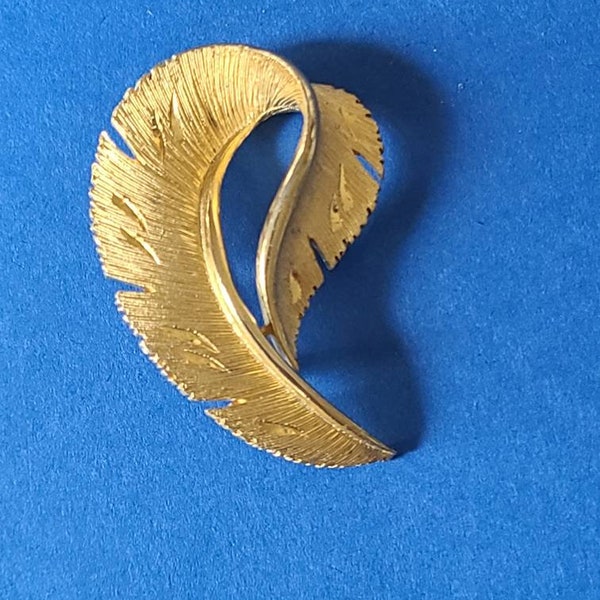 Vintage Gold Feather Brooch - Stamped J.J.