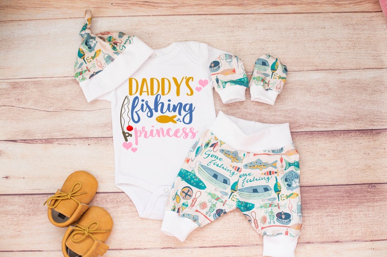 Baby Girl Coming Home Outfit/ Daddy's Fishing Princess/ Newborn Girl/ Baby Fishing Outfit/ Bodysuit Leggings Hat Set/ Scratch Mittens image 1