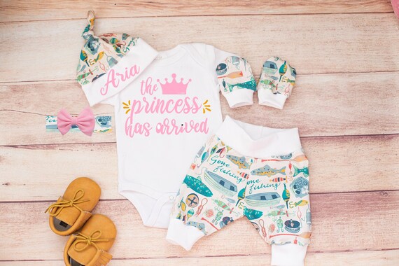 Daddy's Girl Newborn Outfit, Cute Baby Clothes, Leggings Scratch Mittens  Set/ Hunting Fishing Set, Coming Home Outfit, Quarantine Baby -  Canada