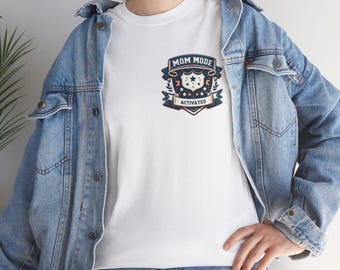 Camiseta "Modo Mamá Activado" / Camiseta con Insignia de Vida de Mamá, Camiseta con Humor de Mamá