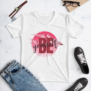 レディースTシャツ 春のTシャツ 桜の格言 ポジティブTシャツ トレンド