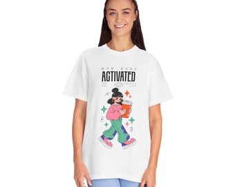 Camiseta con estampado de dibujos animados de café y modo mamá activado / Camiseta con estampado de cafeína adorable