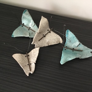 Keramik-Schmetterling, handgefertigt mit Raku-Technik von Nuiraku