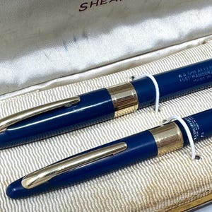 Sheaffer Valiant White Dot TM Touchdown restored vintage fountain pen and pencil set, Persian Blue, F solid 14K gold nib. 1950s.