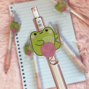 Kawaii Crochet Frog Ballpoint Pen | Pastel Pink Ballpoint Pen | Cute Kawaii Stationery