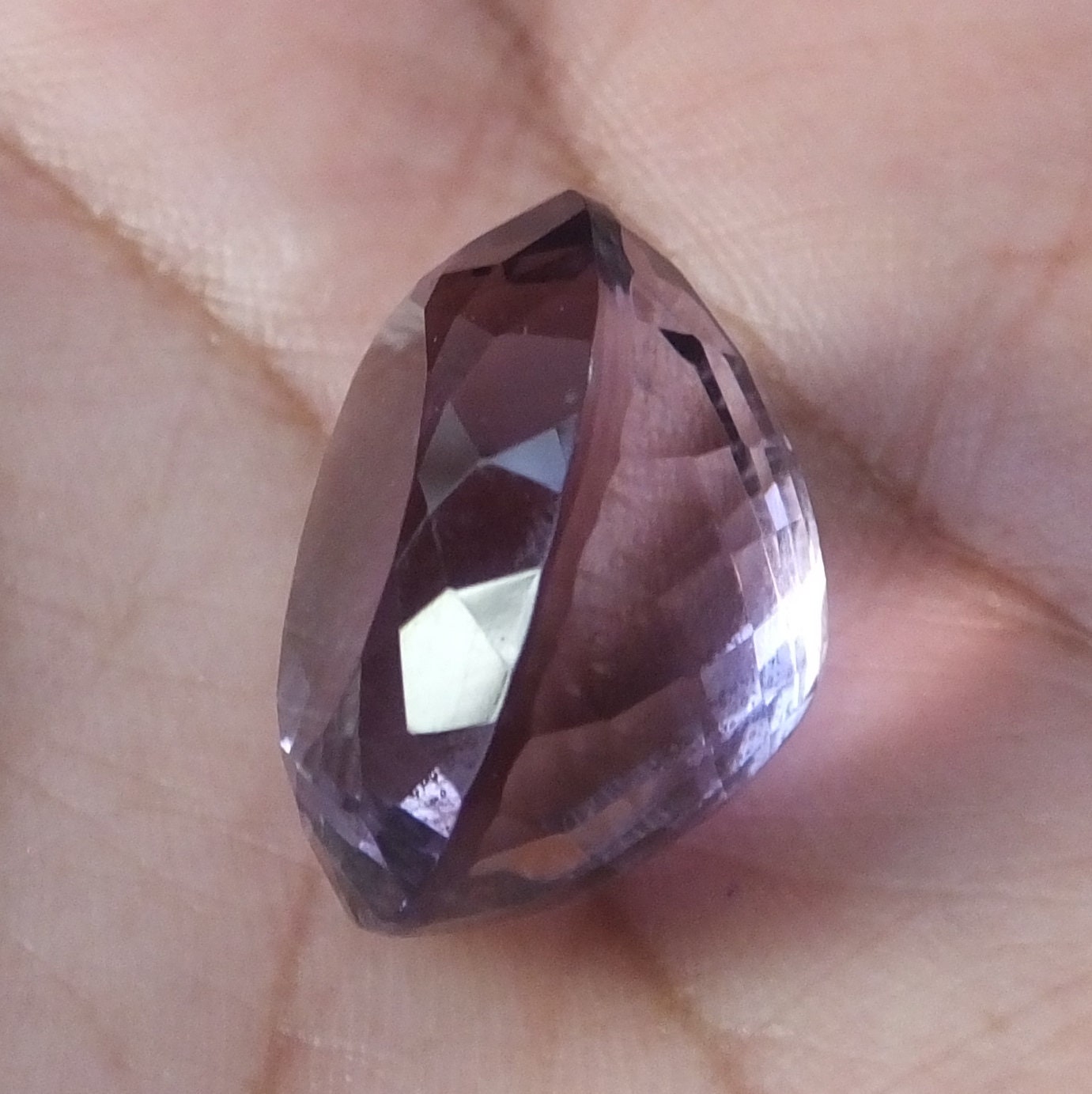 21.60 Carat Natural Brazillian Faceted Amethyst 15.3X18.6X2.5 MM Oval Shape Loose Cut Gemstone Natural Facet Cut Amethyst Cut Stone