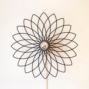 Schaduwlamp - bloem - houten ornament - plafondlamp schaduwspel